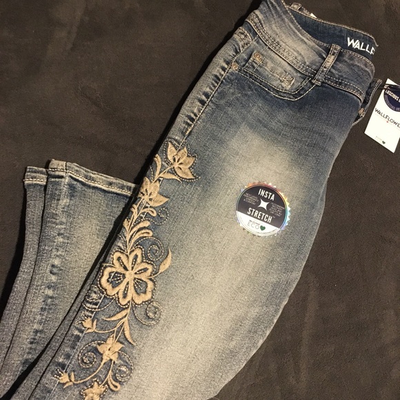 Wallflower Pants - WallFlower Women's Blue Embroidered Stretch Jeans